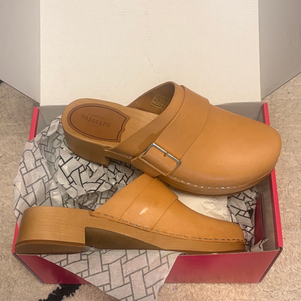 Swedish Hasbeens Tan Leather Clogs with Buckle